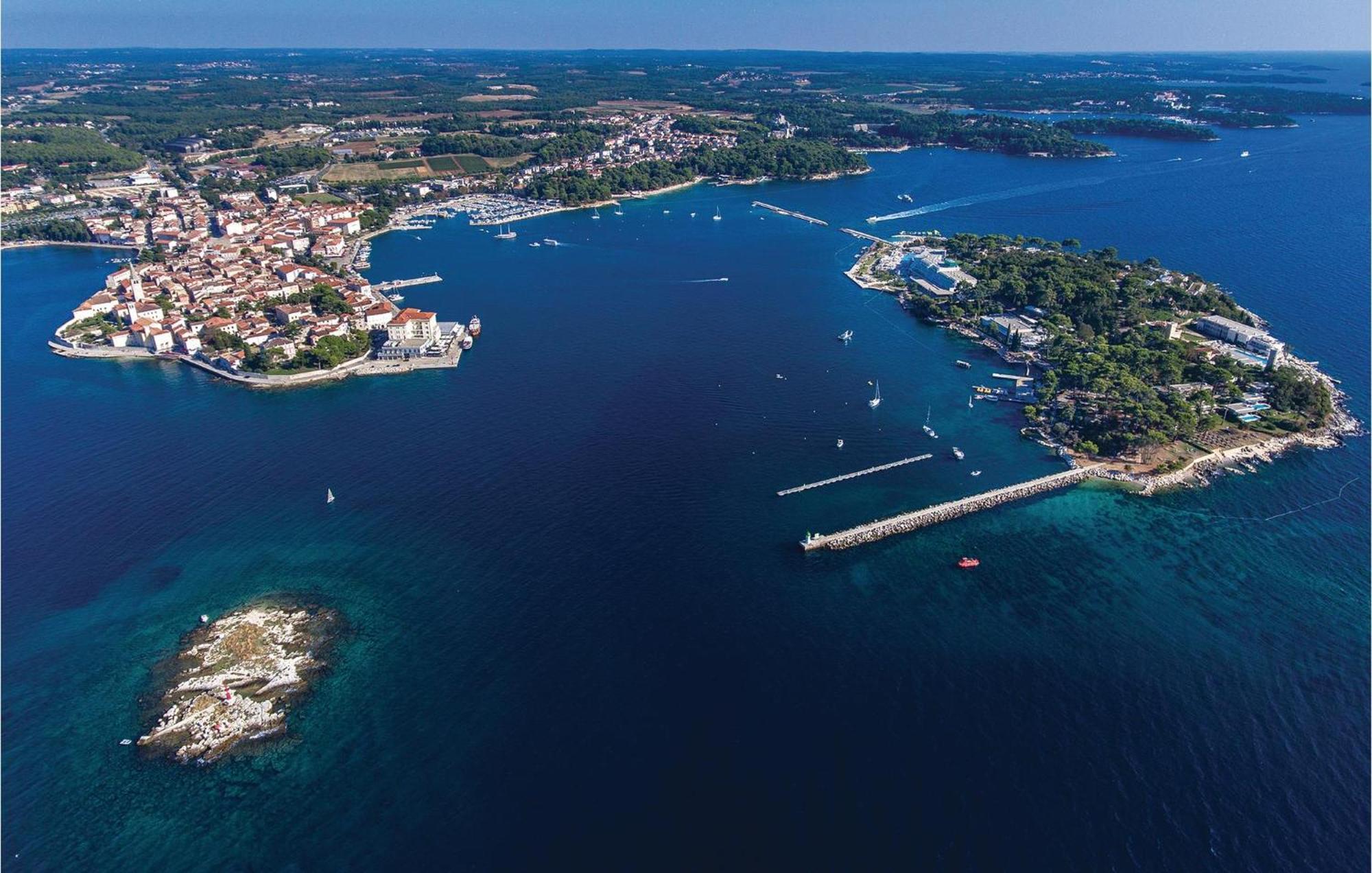 Awesome Home In Porec With House Sea View Exteriér fotografie